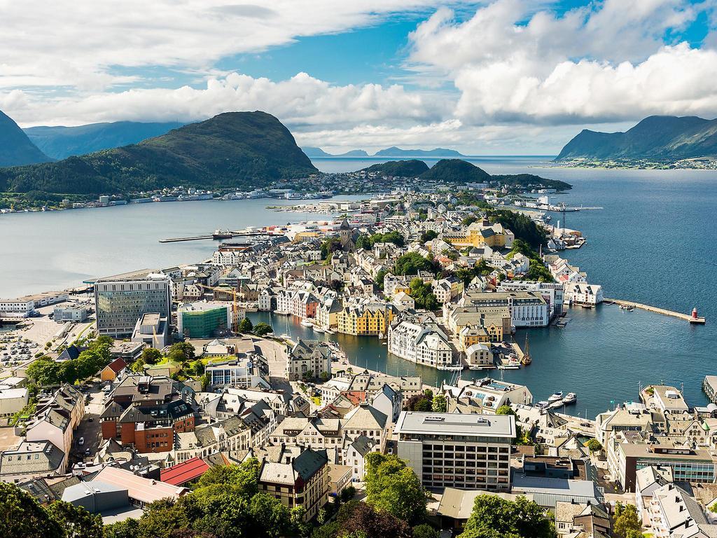 Aalesund Apartments - City Center Экстерьер фото