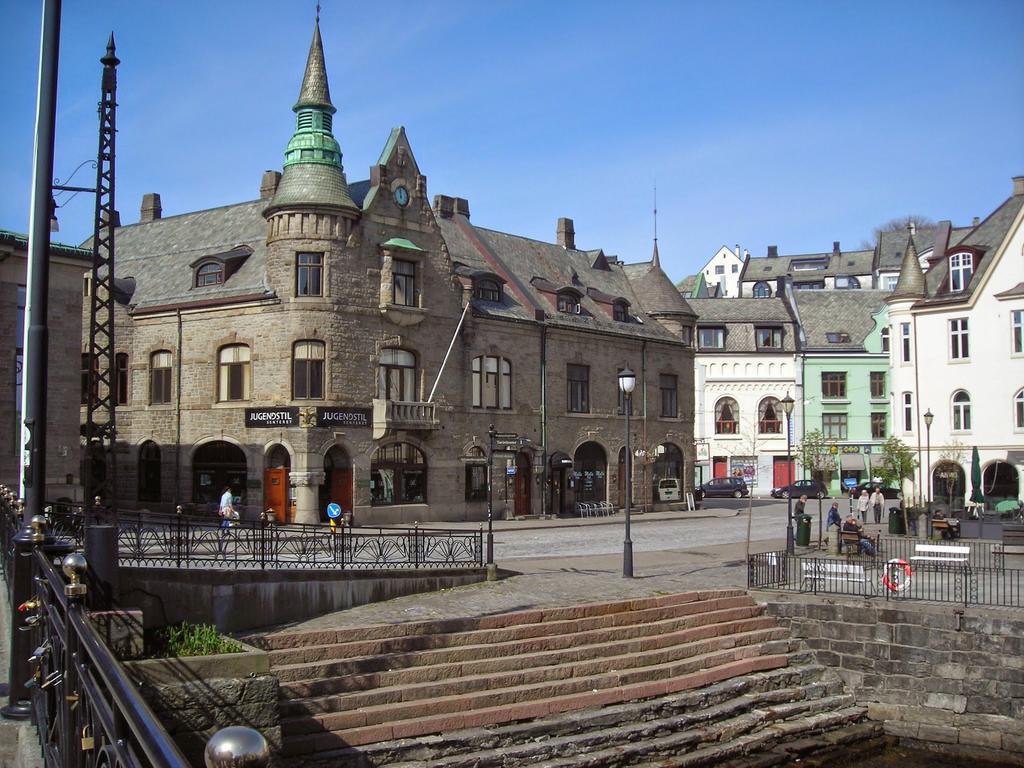 Aalesund Apartments - City Center Экстерьер фото